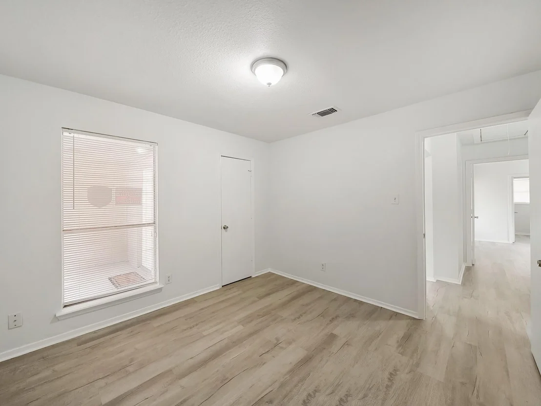 Photo of 8743 Yvonne Drive