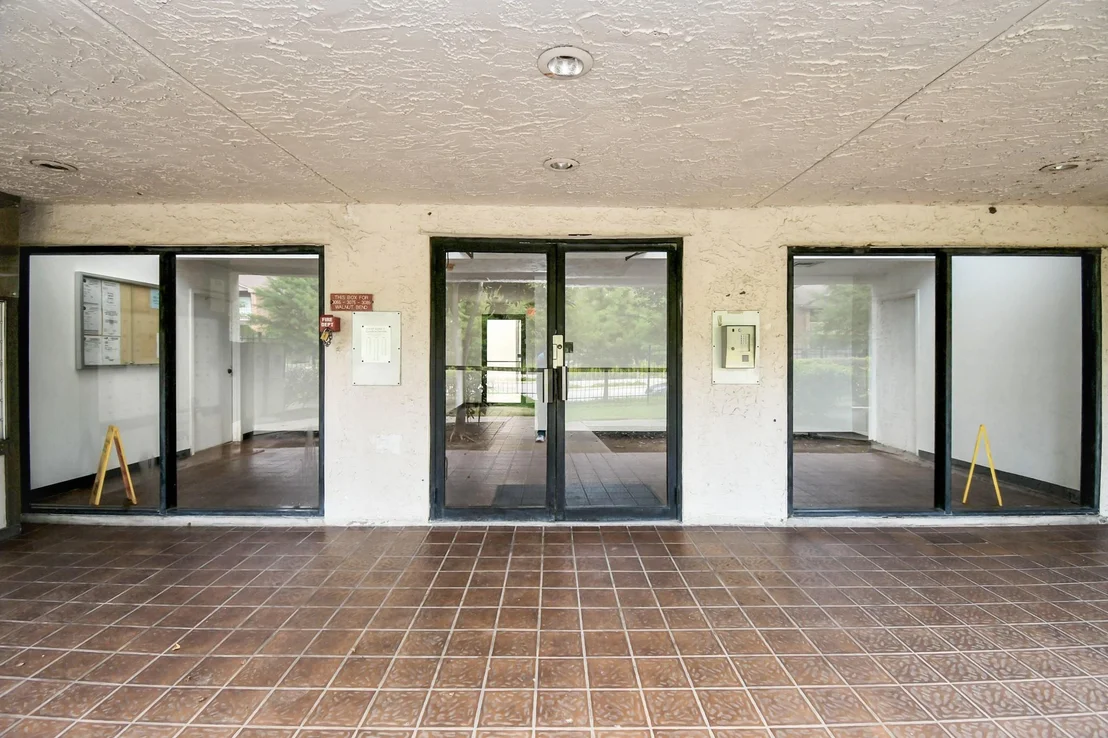 Photo of Unit 21 at 3065 Walnut Bend Lane