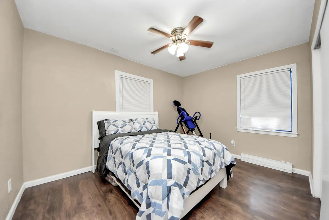Photo of 904 Sunset Dr Drive