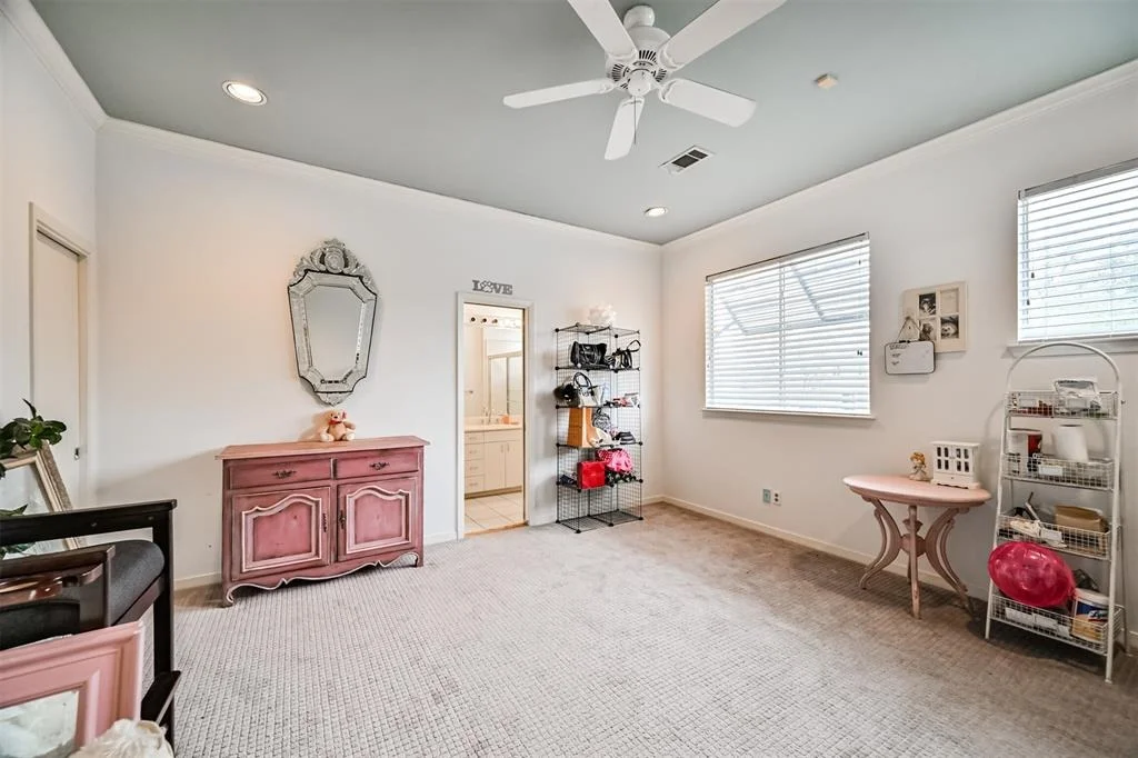 Photo of 5307 Maple Street