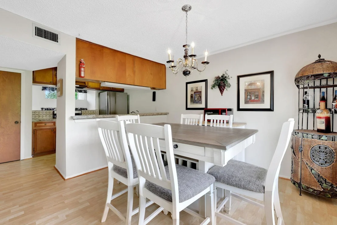 Photo of 142 Villa Way