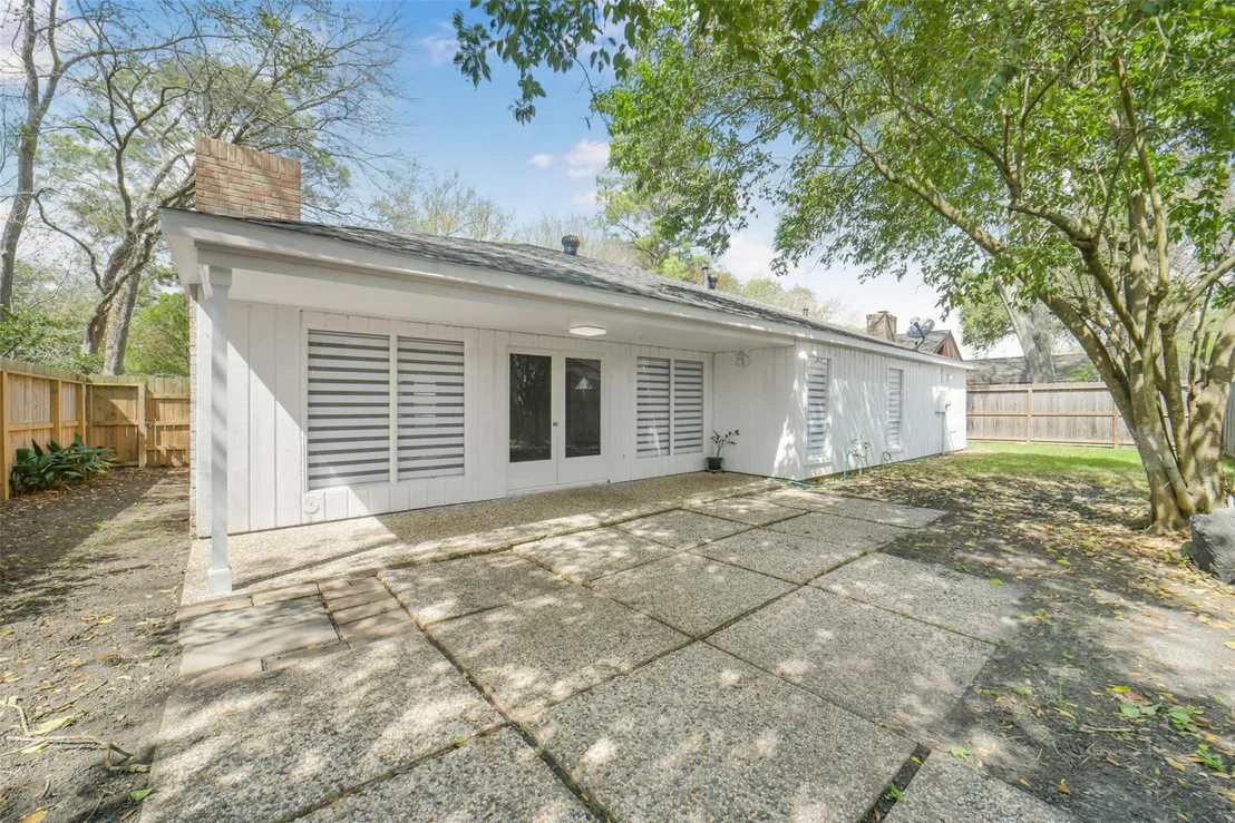 Photo of 1823 Cherry Bend Drive