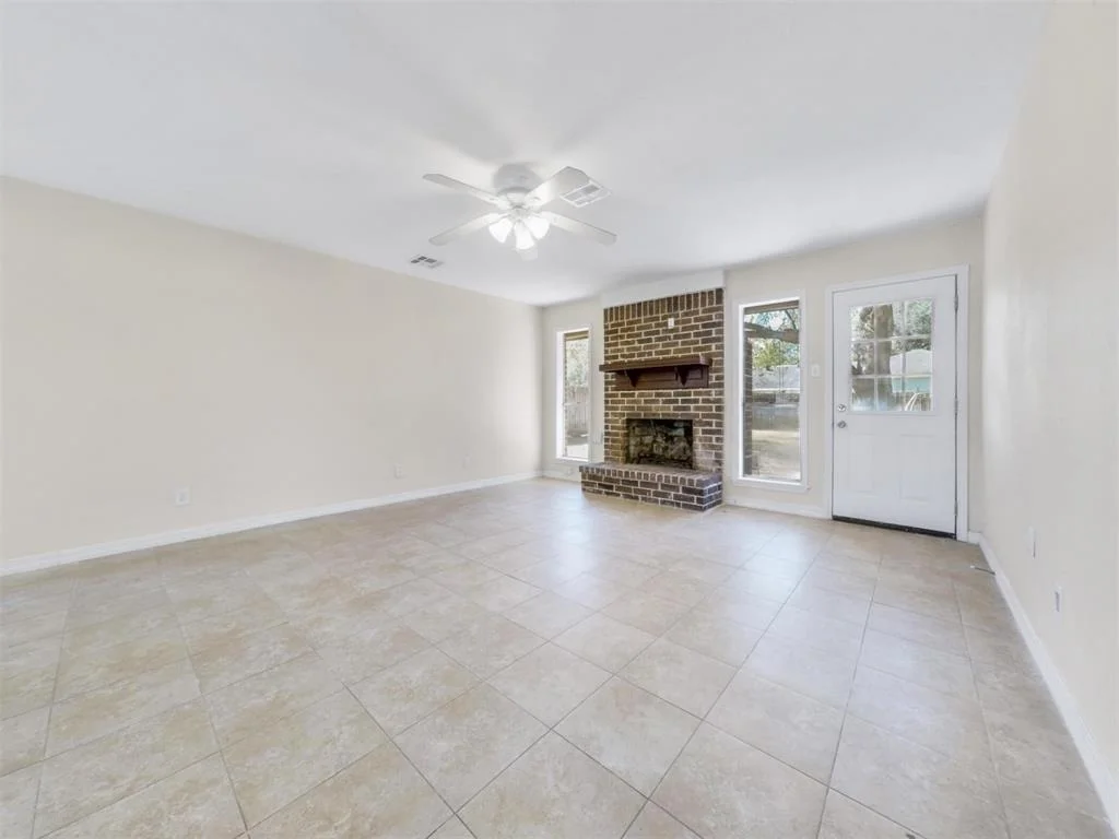 Photo of 23823 English Oak Drive