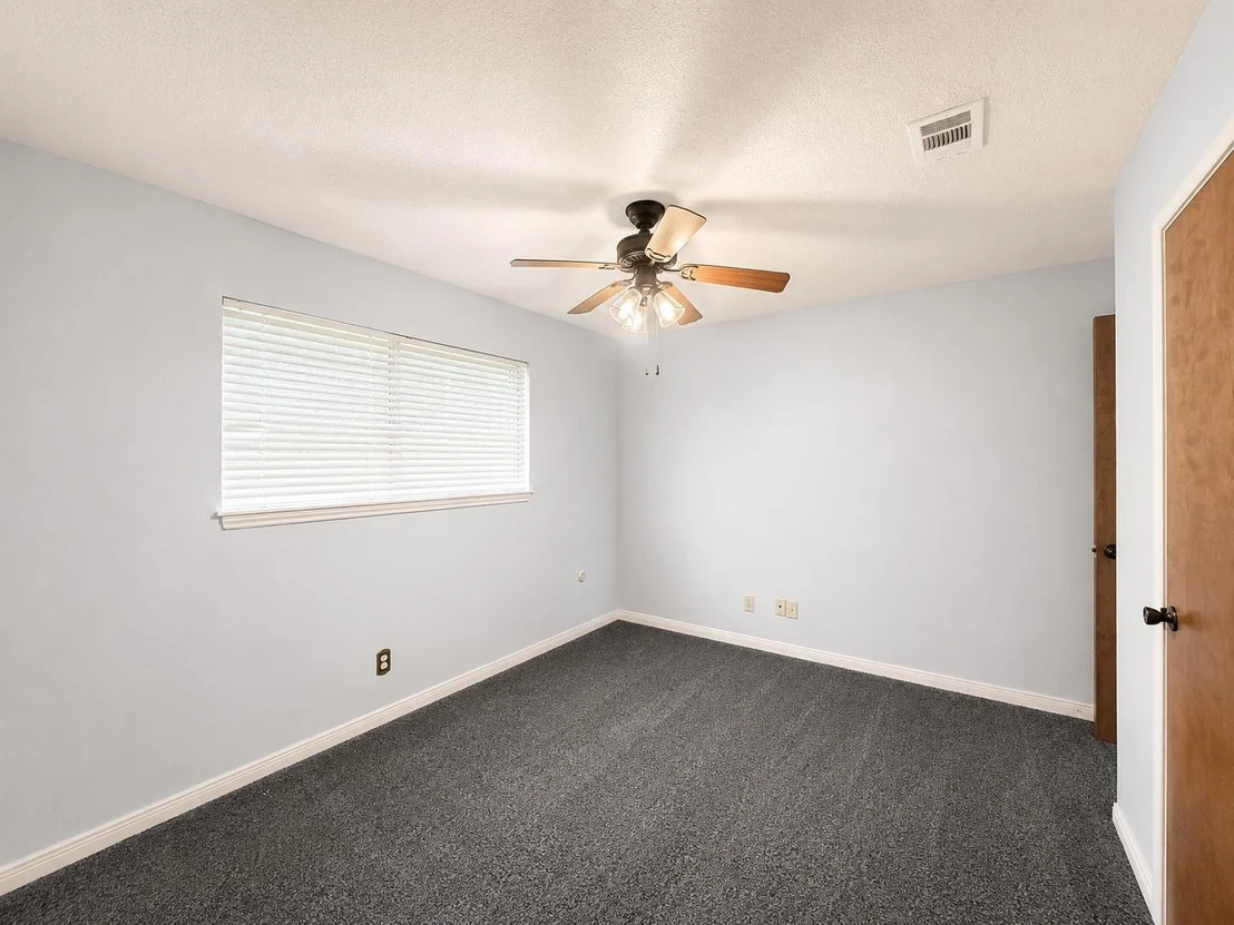 Photo of 708 Shady Lane