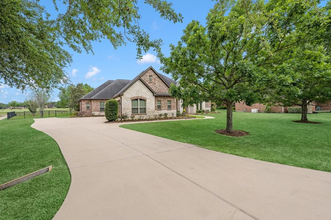 Photo of 5658 Westerdale Drive