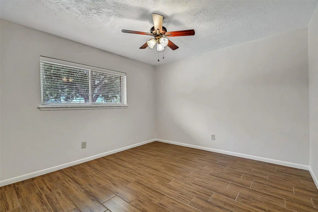 Photo of 705 Quaker Drive