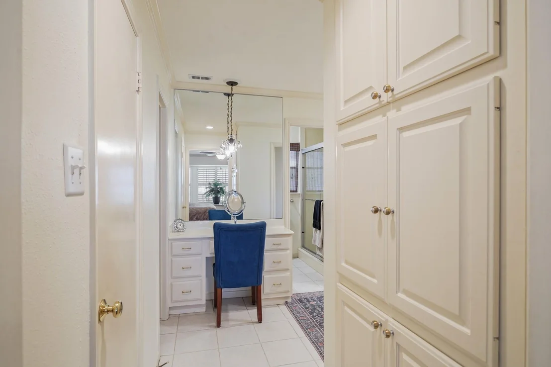 Photo of 5815 Queensgate Drive