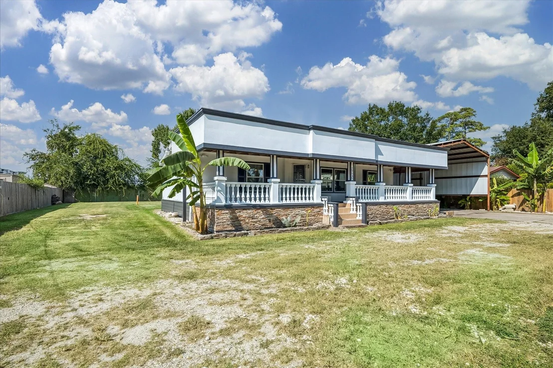 Photo of 20635 Sleepy Hollow Lane