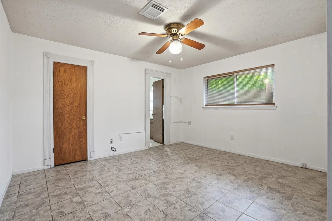 Photo of 2605 Burke Road