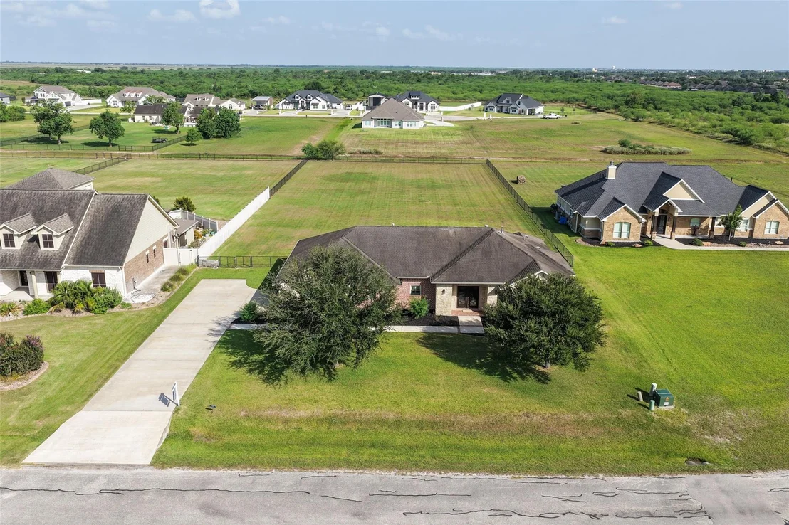 Photo of 135 Wellspring Boulevard