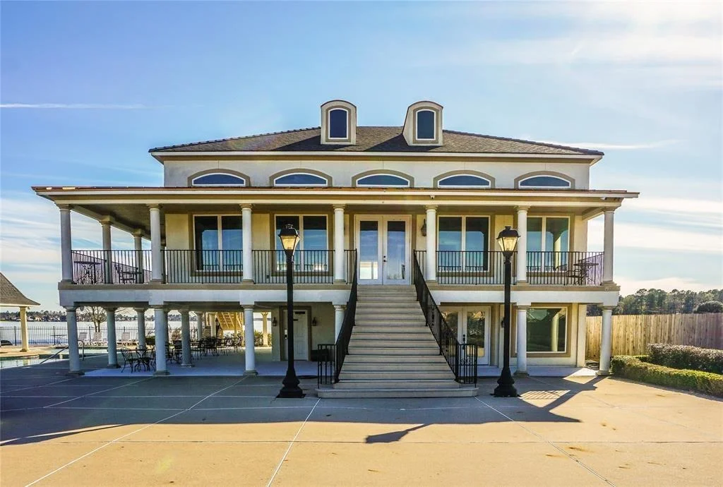 Photo of 10815 Bourbon Street