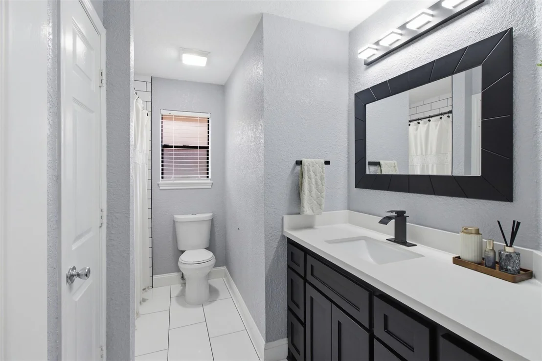 Photo of 712 Manor Drive