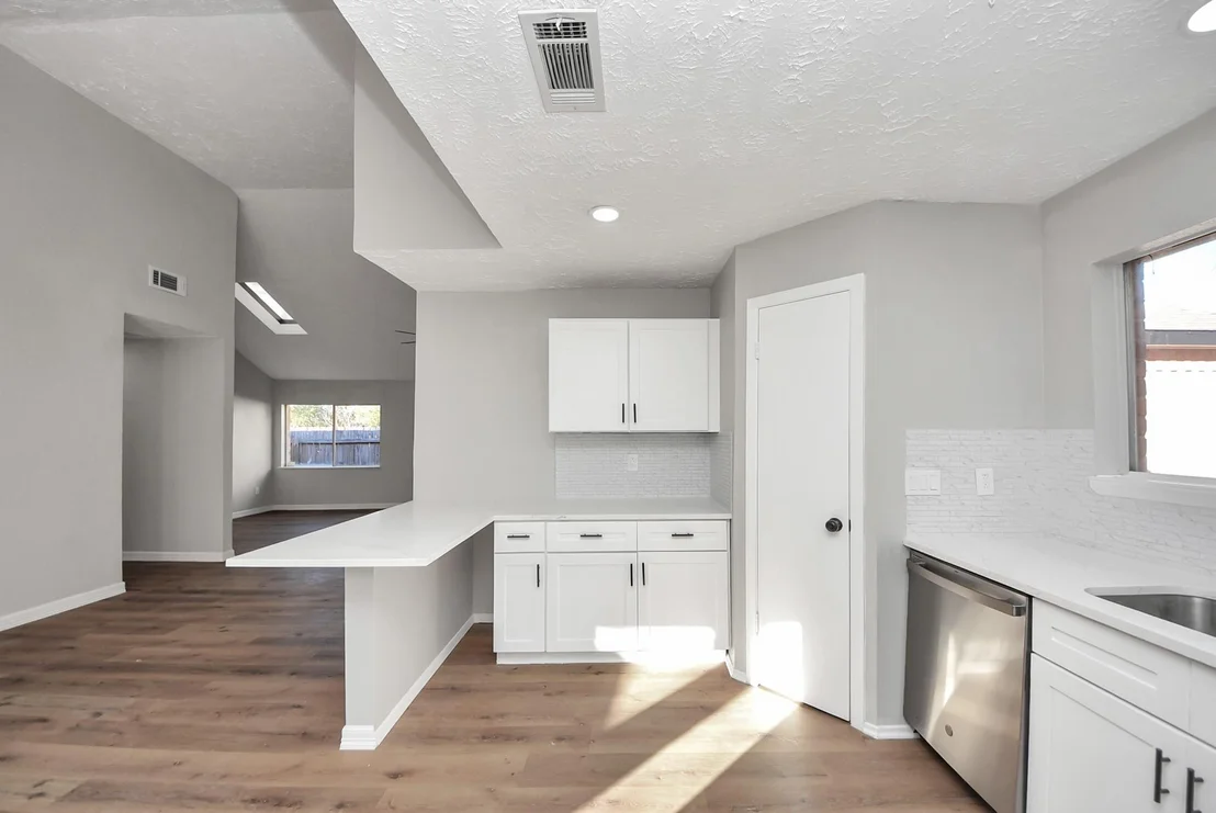 Photo of 7439 Kite Hill Drive