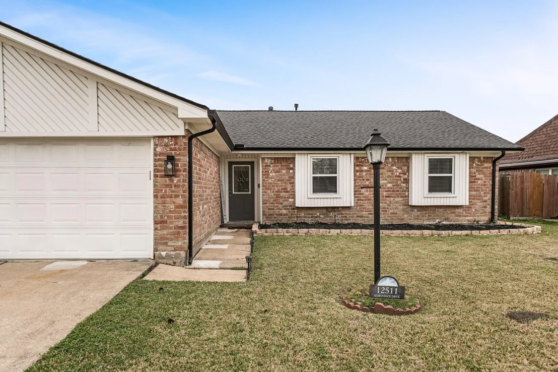 Photo of 12511 Adirondack Drive