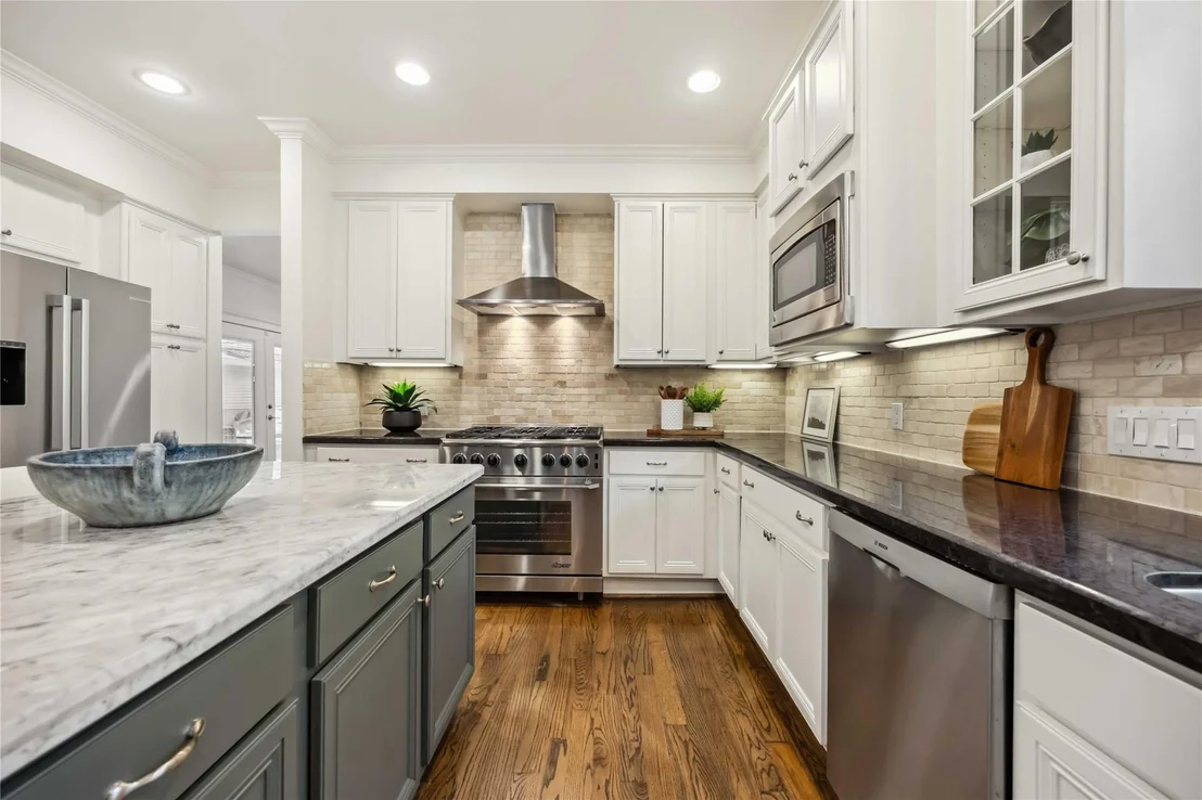 Photo of 2621 Morrison Street