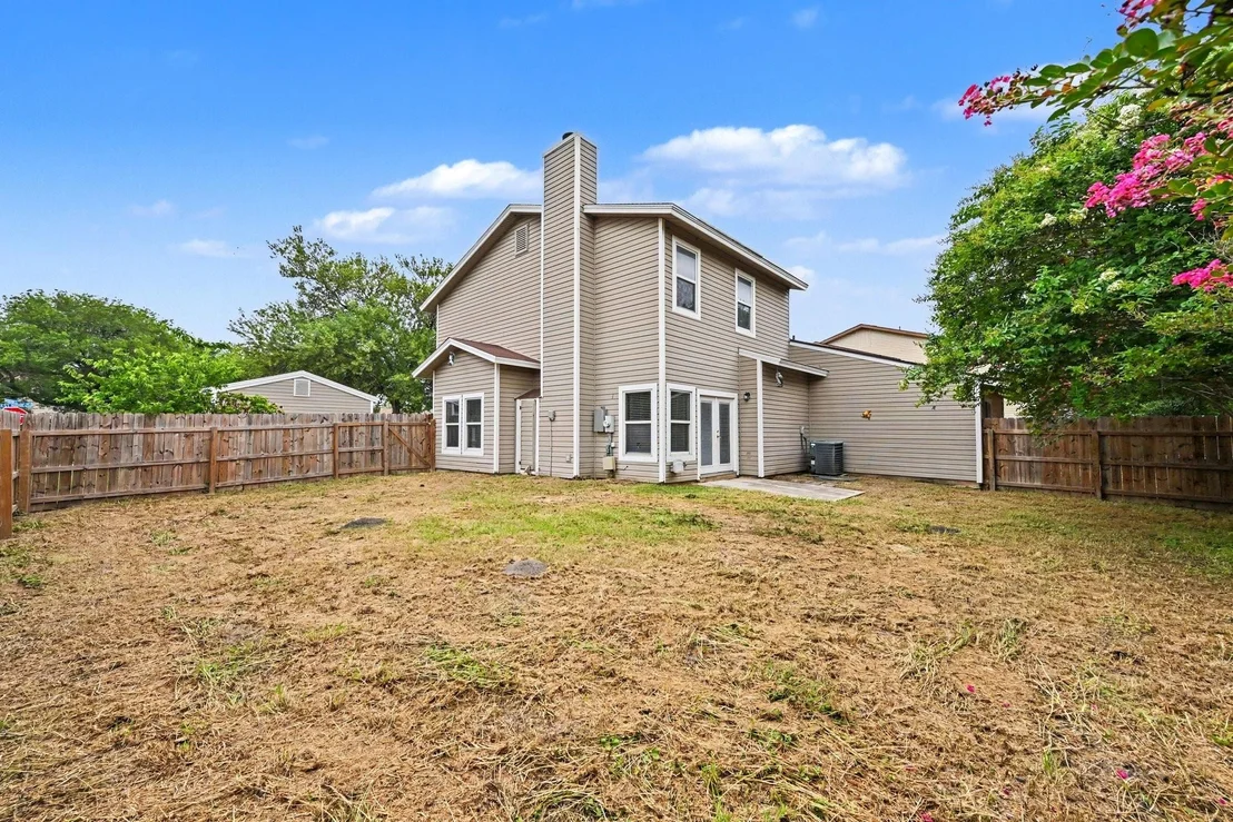 Photo of 8404 Forest Ridge Drive