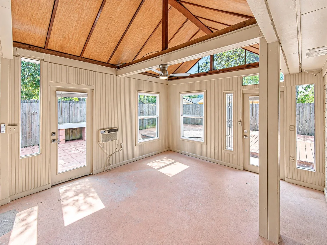 Photo of 18015 Brooknoll Drive