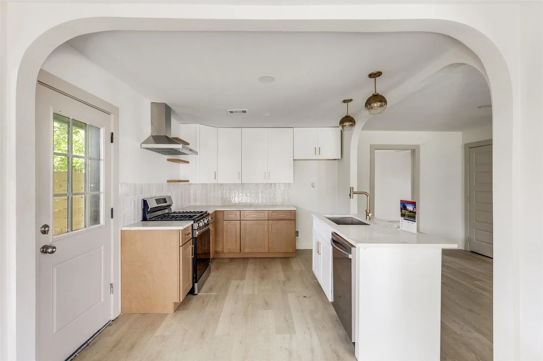 Photo of 6527 Beekman Road