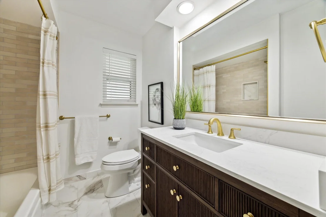 Photo of 2523 Moss Hill Drive