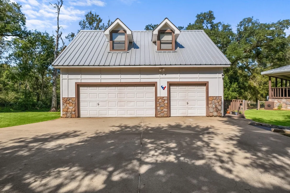 Photo of 7411 Creek Drive