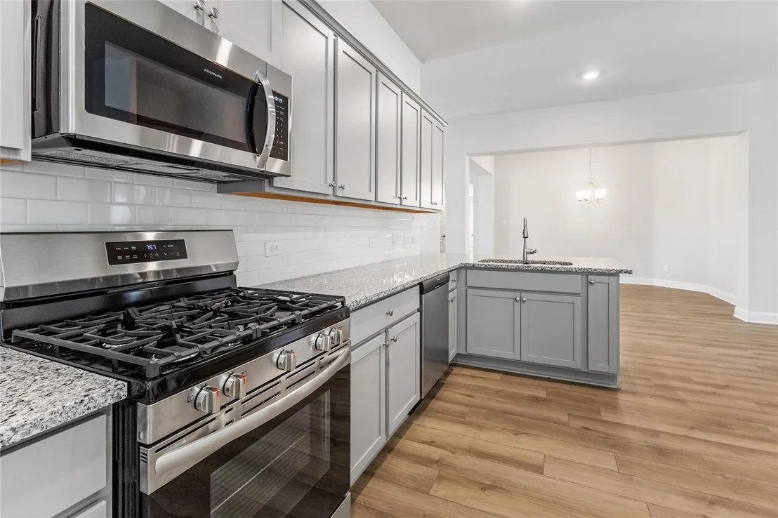 Photo of 4320 Leslie's Way