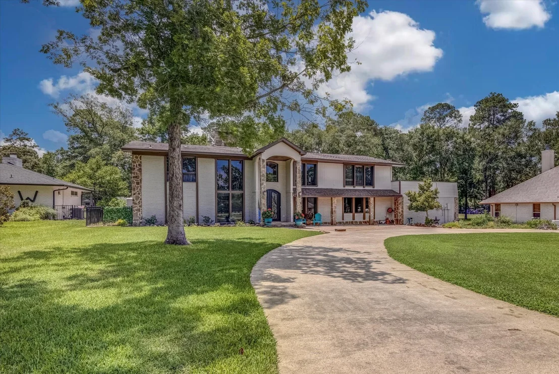 Photo of 22 Winged Foot Drive