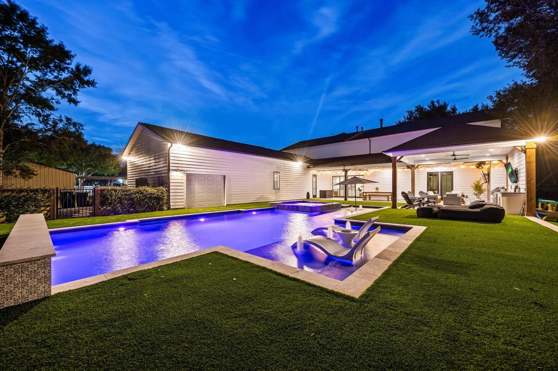 Photo of 3008 S Saddlebrook Lane