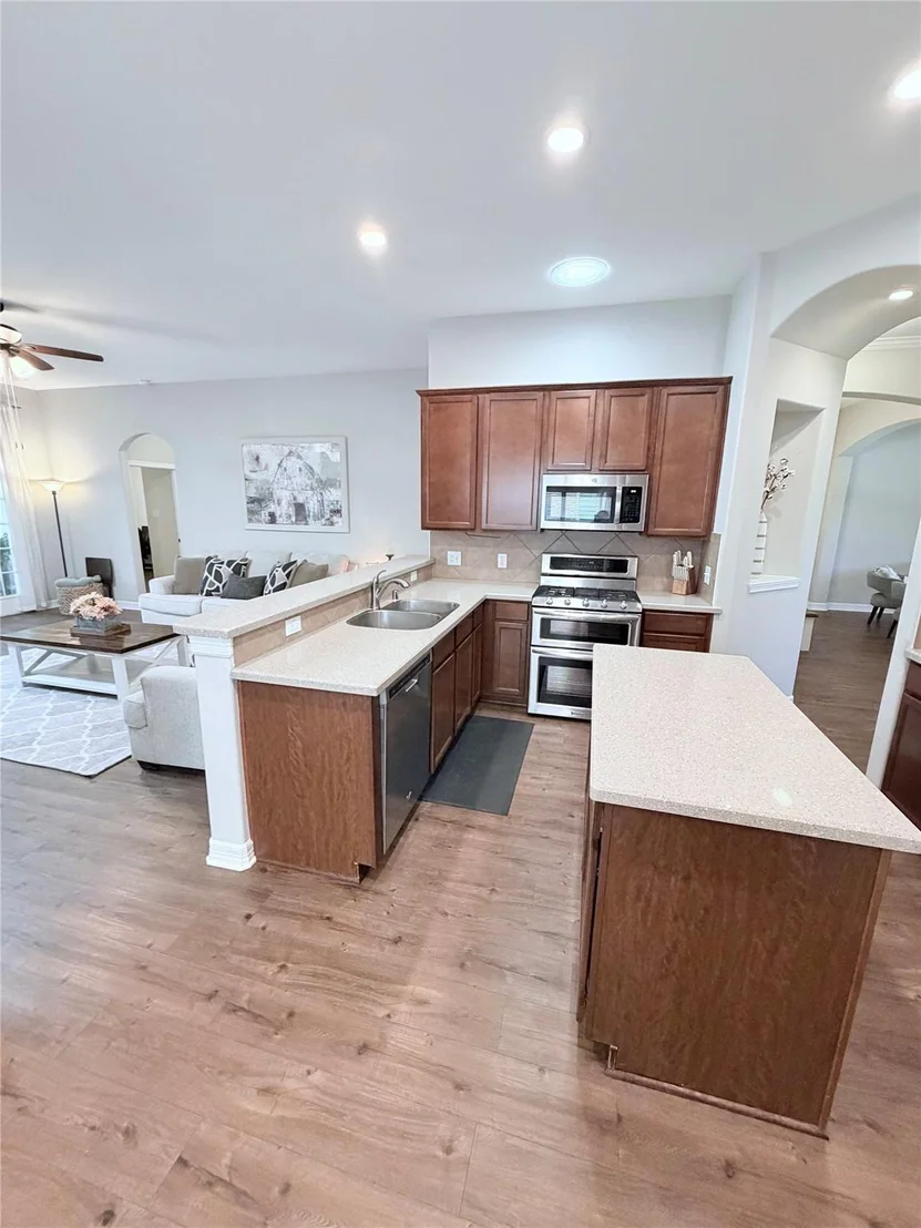 Photo of 1721 Round Oak Lane