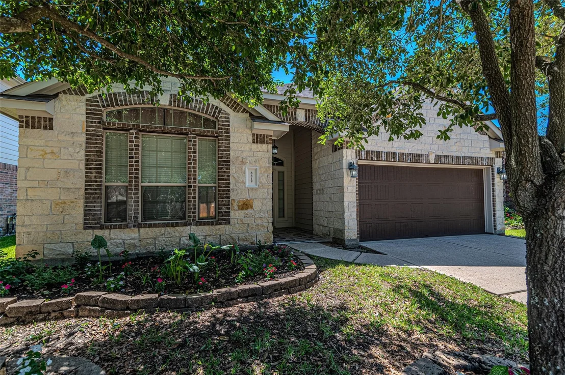 Photo of 8619 Debbie Terrace Drive