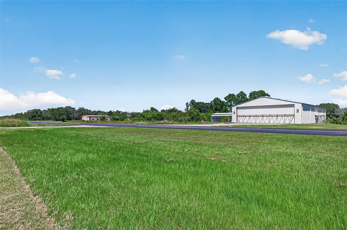 Photo of 22610 Cessna Road