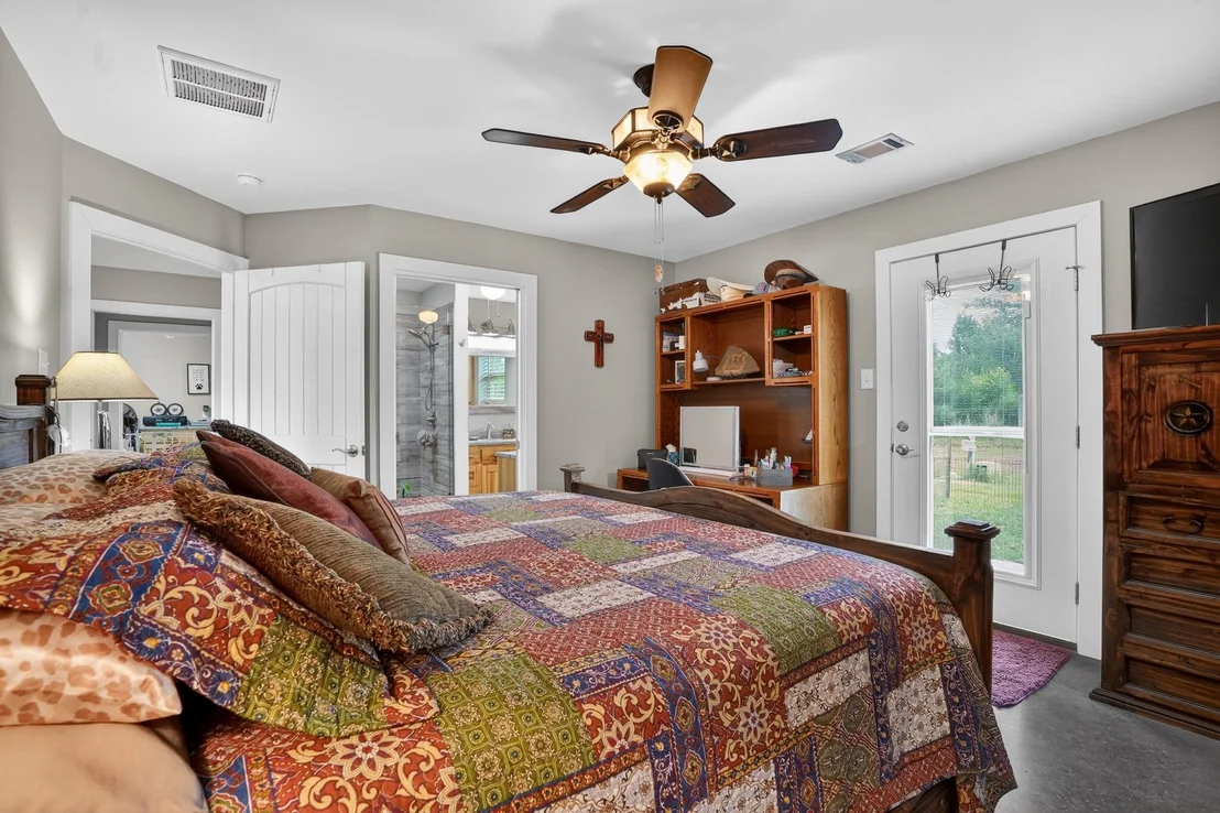 Photo of 7821 County Road 460