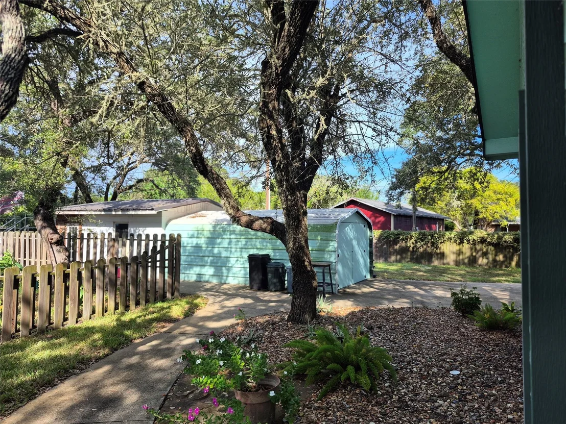 Photo of 924 Ibis Drive
