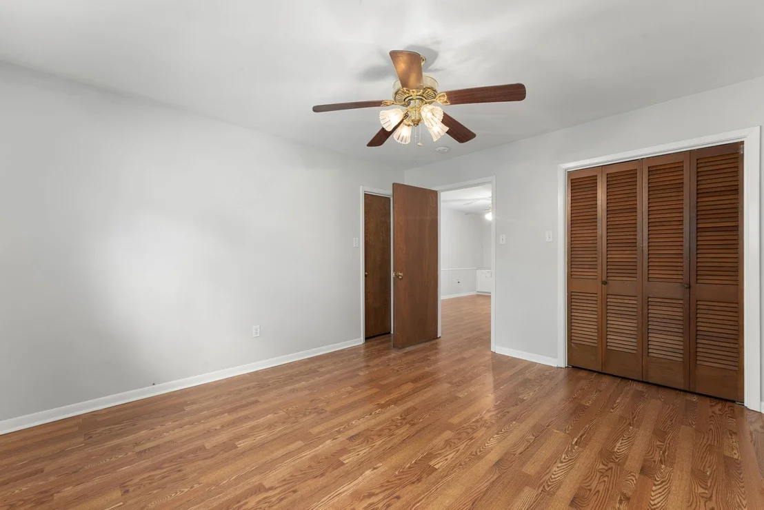 Photo of 26215 Oakhurst Drive