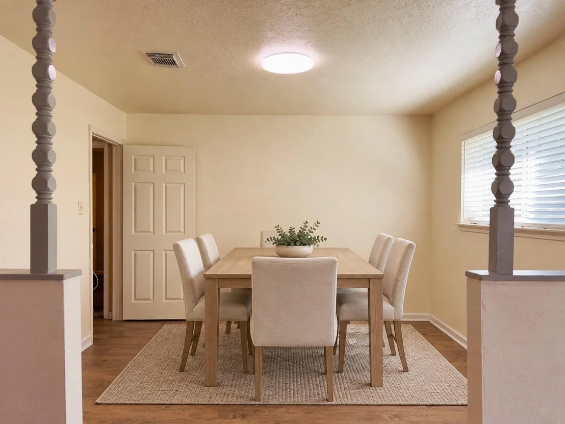 Photo of 17014 Forest Bend Avenue