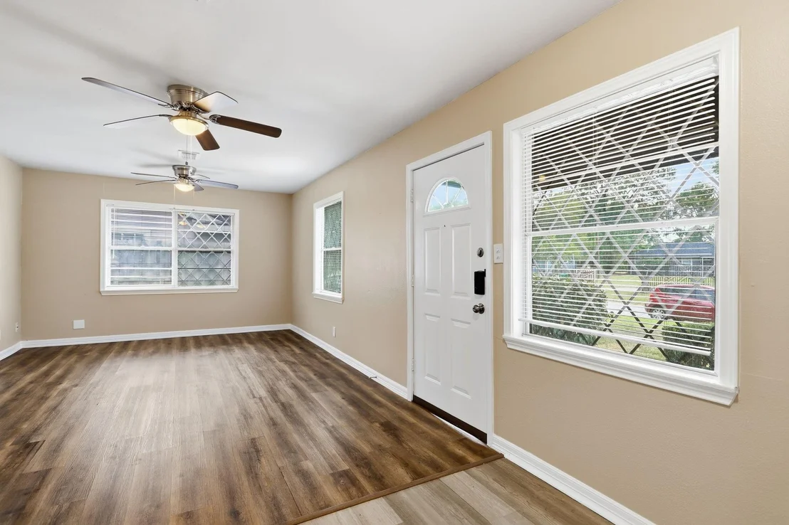 Photo of 9242 Forest View Street