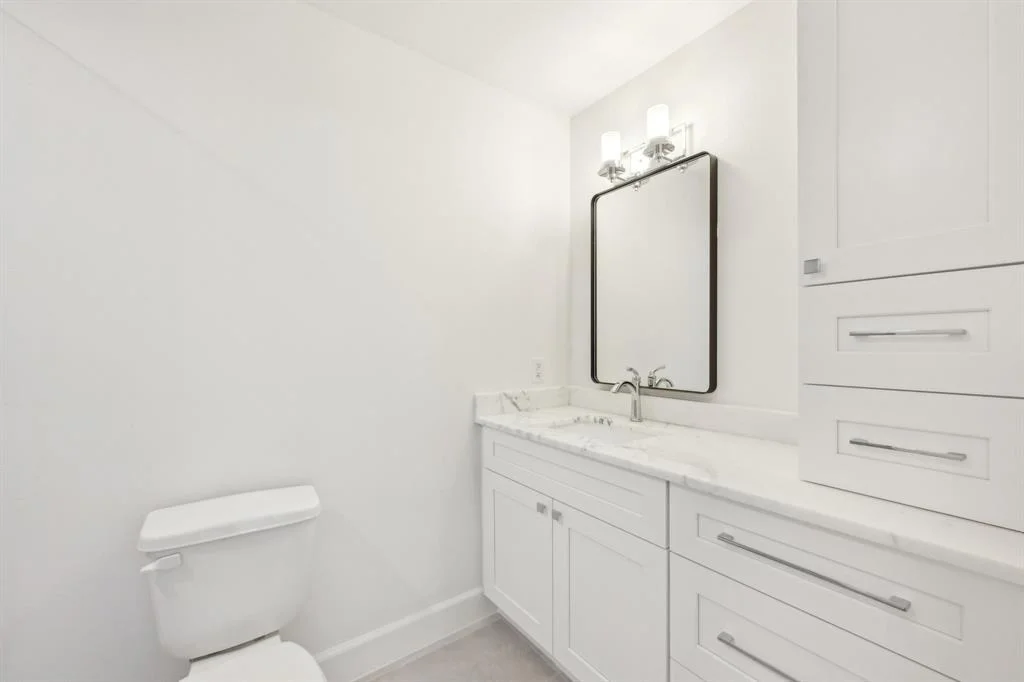 Photo of 10522 Mayfield Road