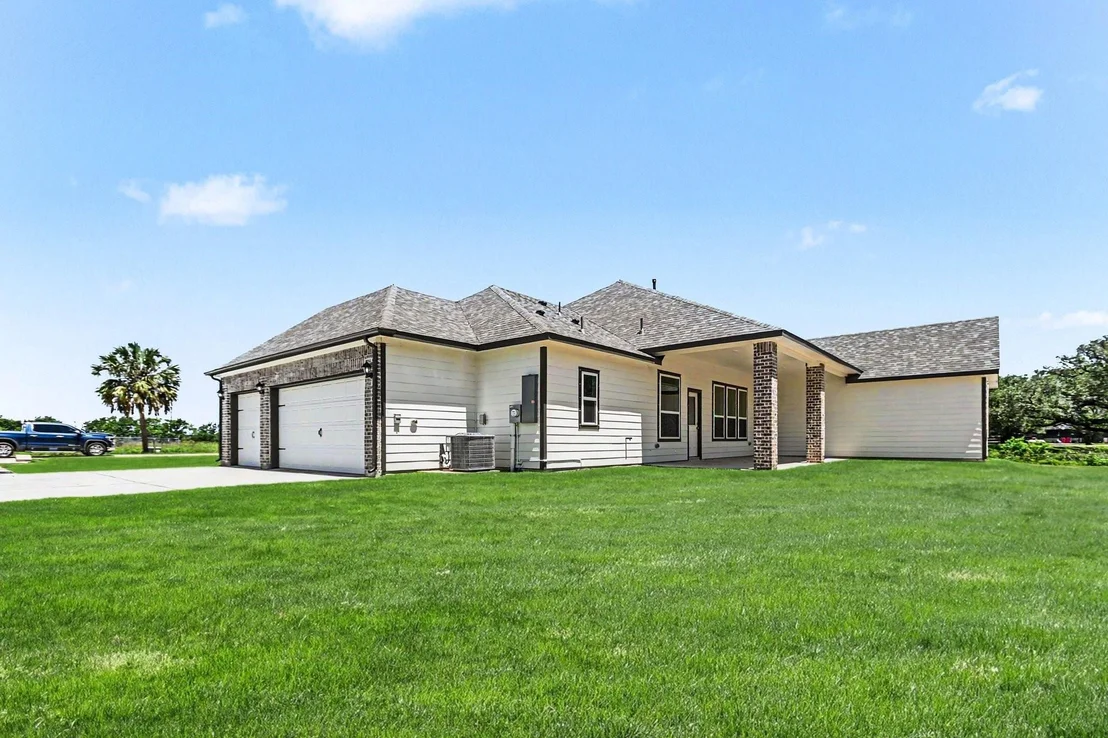 Photo of 27 Red Barn Road