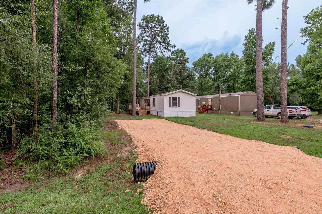 Photo of 352 Cherokee Lane