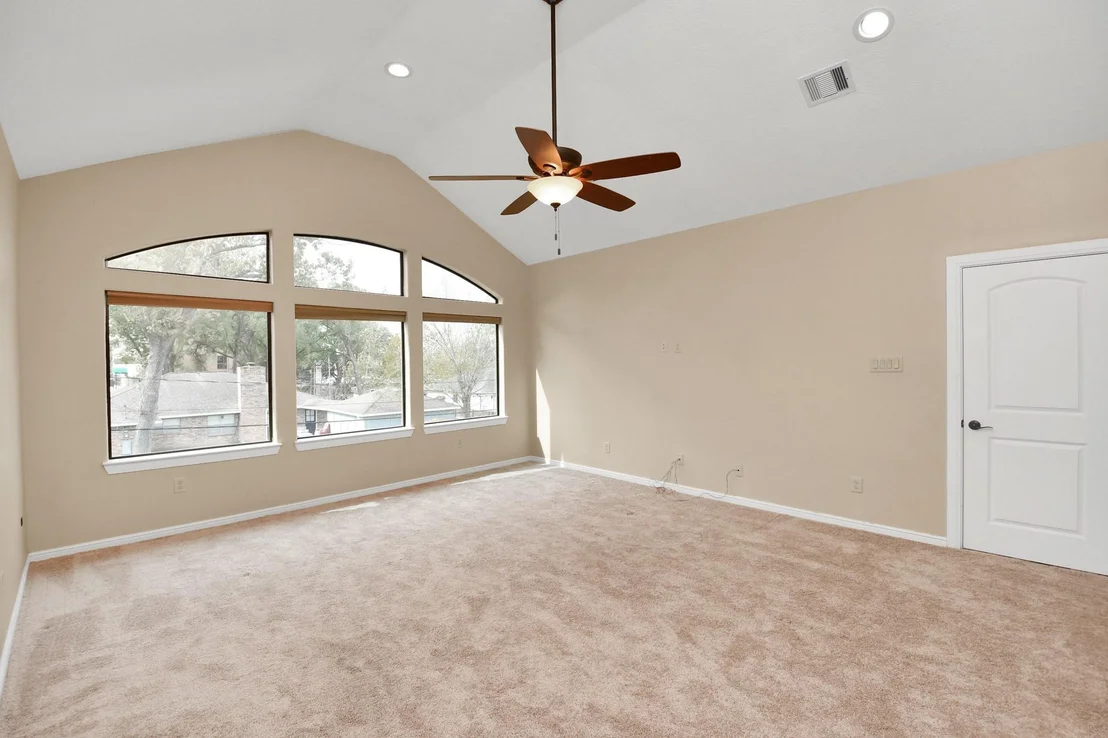 Photo of 1611 Lynnview Drive