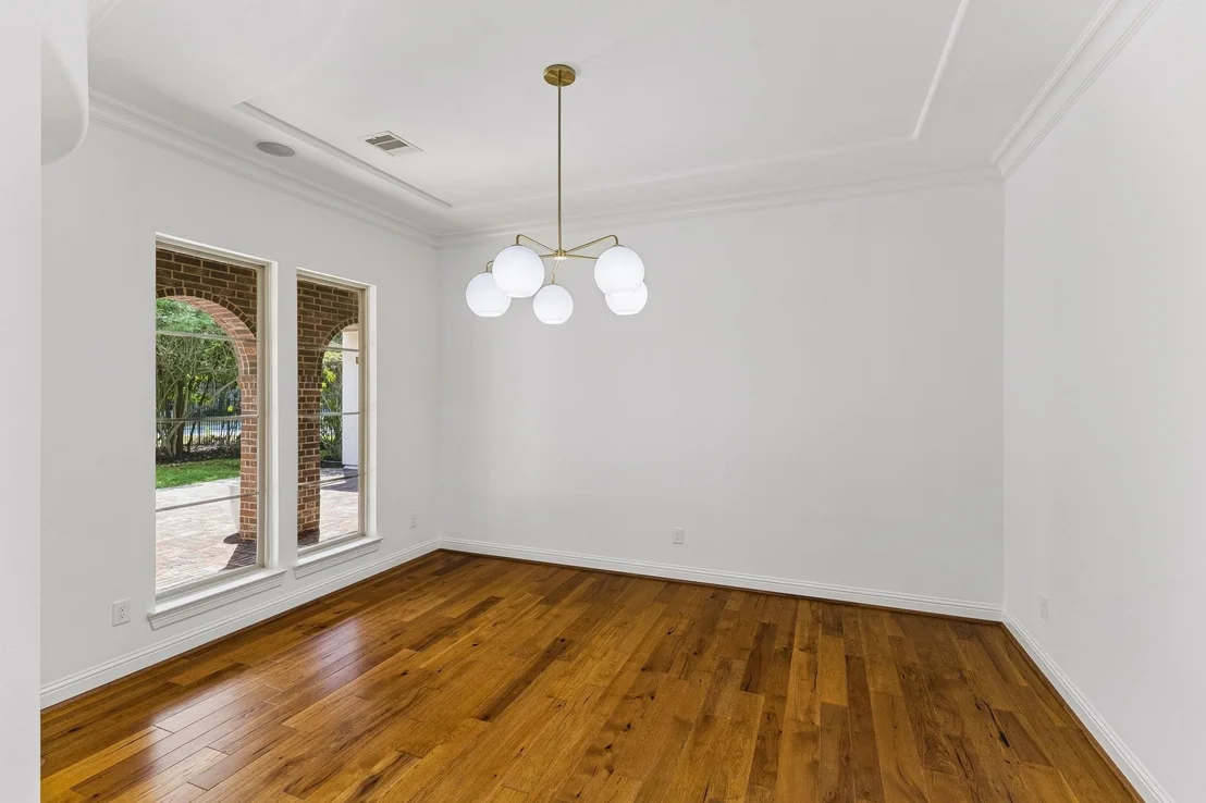Photo of 14 Woodglade Way