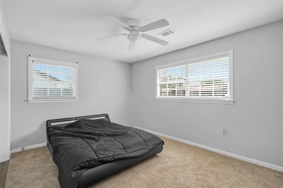 Photo of 1618 W 10th Street