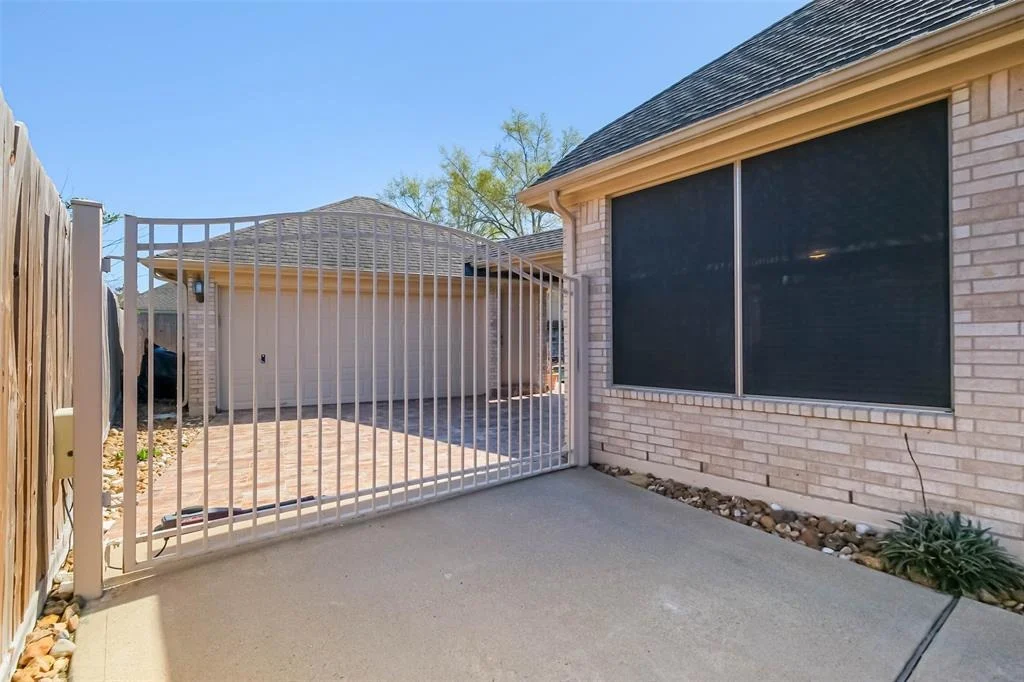 Photo of 9223 Memorial Hills Drive