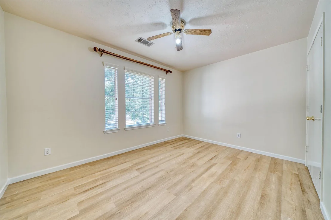 Photo of 20418 Linden Tree Drive