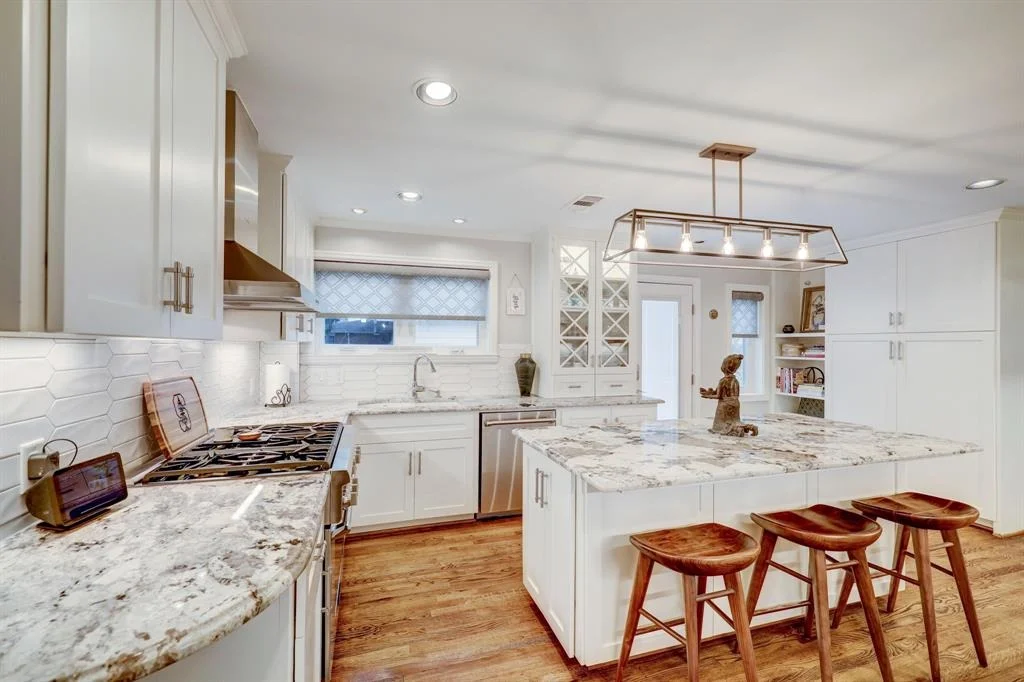 Photo of 2535 N Macgregor Way