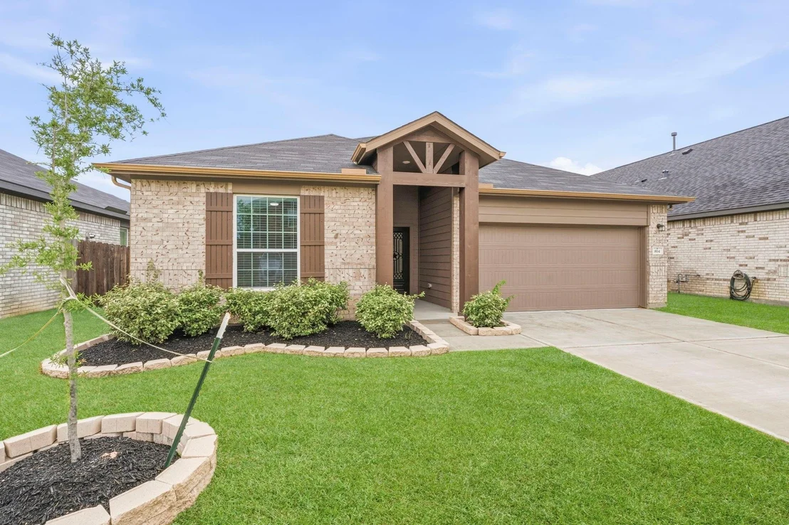 Photo of 814 White Pine Haven Lane