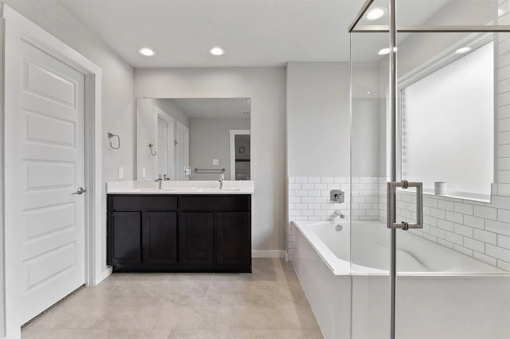 Photo of 7638 Rainham Valley Lane