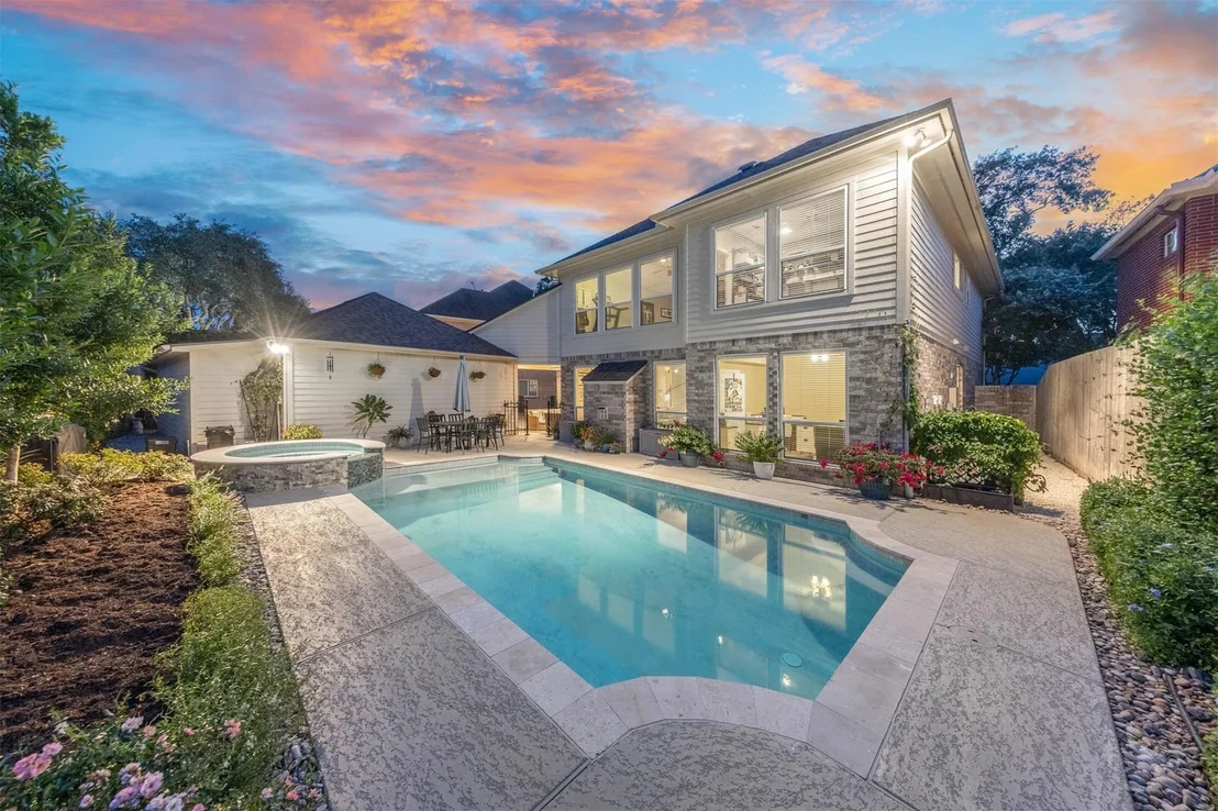 Photo of 1107 Flagmore Drive