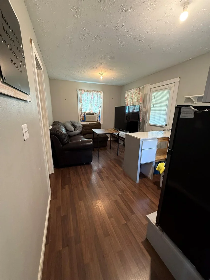 Photo of 8380 Shady Lane
