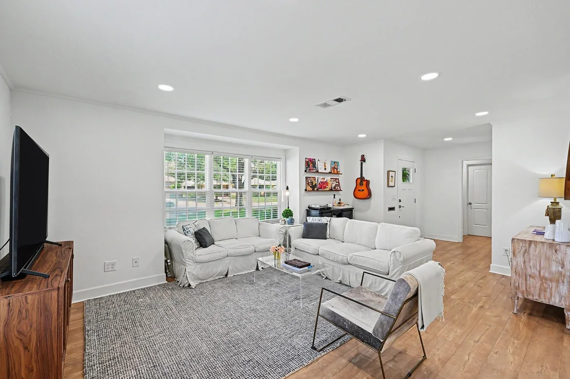 Photo of 6223 Linton Road