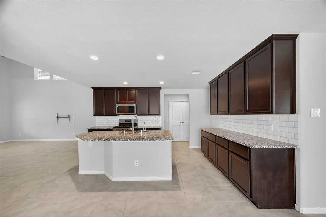 Photo of 718 Harvest Bluff Drive